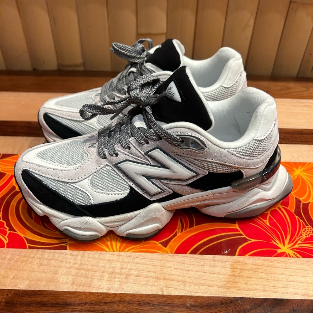 New Balance White and Black Women's Sneakers